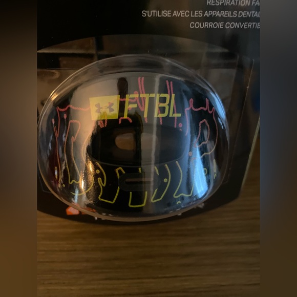 Under Armour mouthpiece - Picture 2 of 4